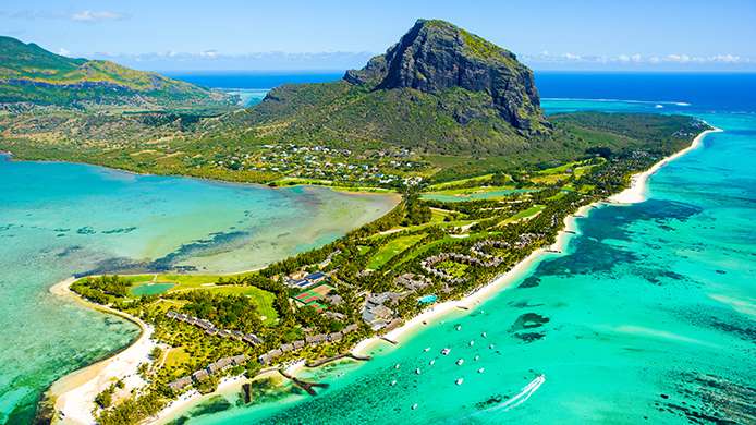 Family Friendly Escapes Top Resorts in the Bahamas and Mauritius 14 ST Beach Holidays | 8 spiagge mauritius